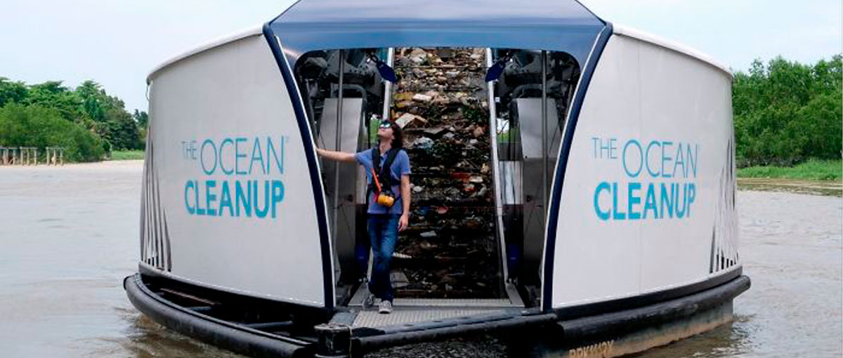 Jovem de 25 anos cria barcaça solar para limpar rios