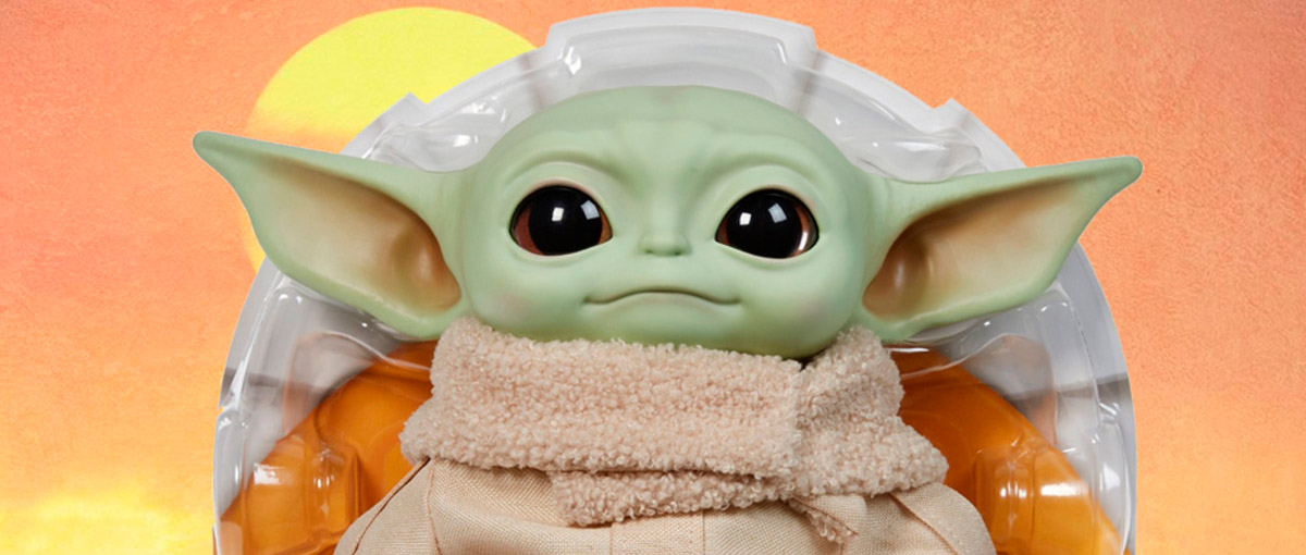 O realista boneco do Baby Yoda que anda e segue onde você for
