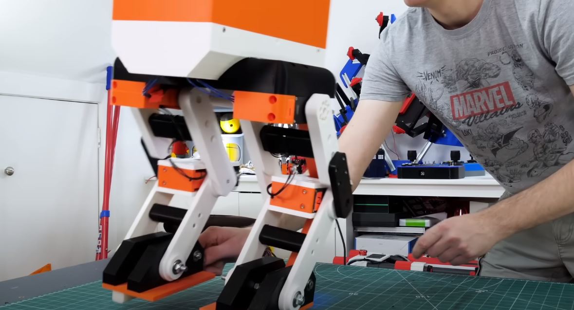 Inventor desenvolve um protótipo de um droide inspirado pelo BD-1, de Star Wars