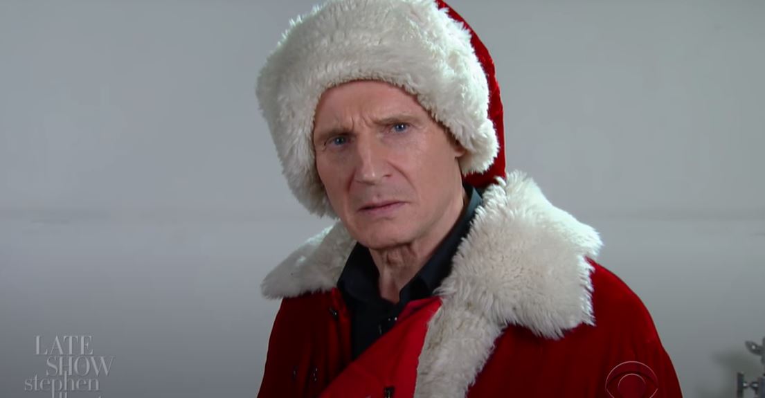 Liam Neeson faz audição para Papai Noel em vídeo