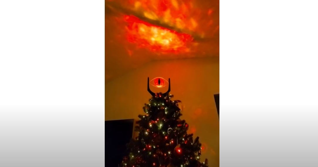 Topo de Árvore de Natal Olho de Sauron: Você não pode se esconder. Ele te vê