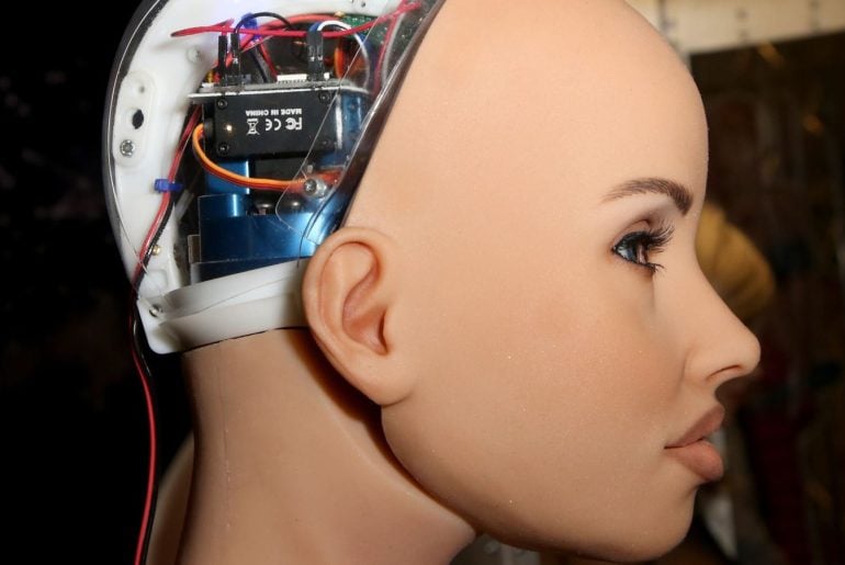 Empresa chinesa lança nova linha poderosa de robôs sexuais aprimorados com IA