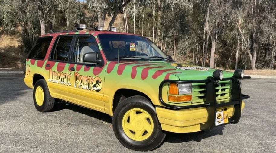 Réplica do Ford Explorer de Jurassic Park está a venda nos EUA