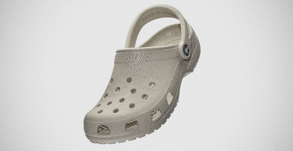 Crocs lança calçado feito com 25% de Crocs Velhos