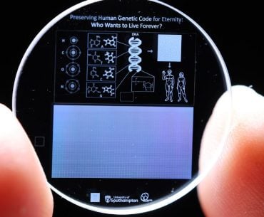 Cientistas Armazenam Genoma Humano Completo em Cristal de Memória 5D com Capacidade para 360 TB de dados