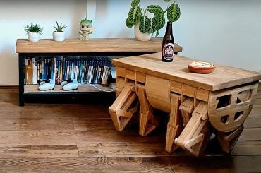 Essa mesa de café que anda parece ter saído de um jogo de RPG