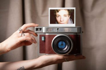 Lomo’Instant Wide Glass é revelada e cotada para ser a melhor câmera instantânea do mundo