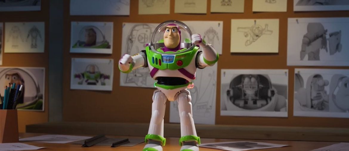 Robô do Buzz Lightyear de Toy Story tem olhos e boca móveis