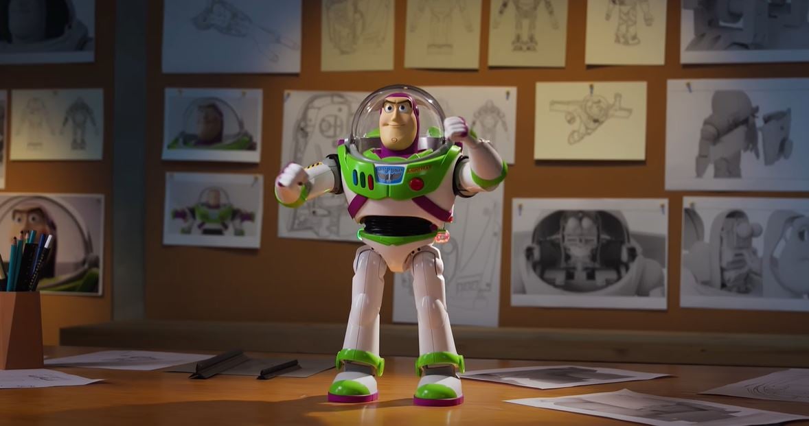 Robô do Buzz Lightyear de Toy Story tem olhos e boca móveis