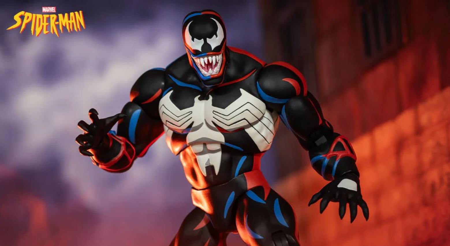 Boneco do Venom da Série Animada do Homem-Aranha é enorme