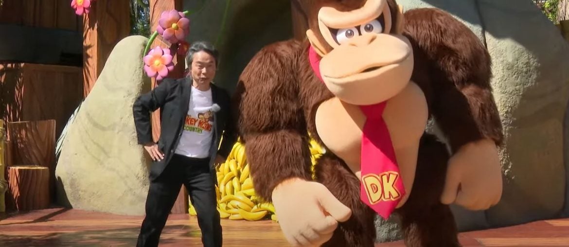 Shigeru Miyamoto visita a nova área Donkey Kong Country no Super Nintendo World