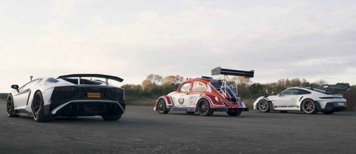 Fusca elétrico supera expectativas contra Porsche e Lamborghini em corrida de arrancada