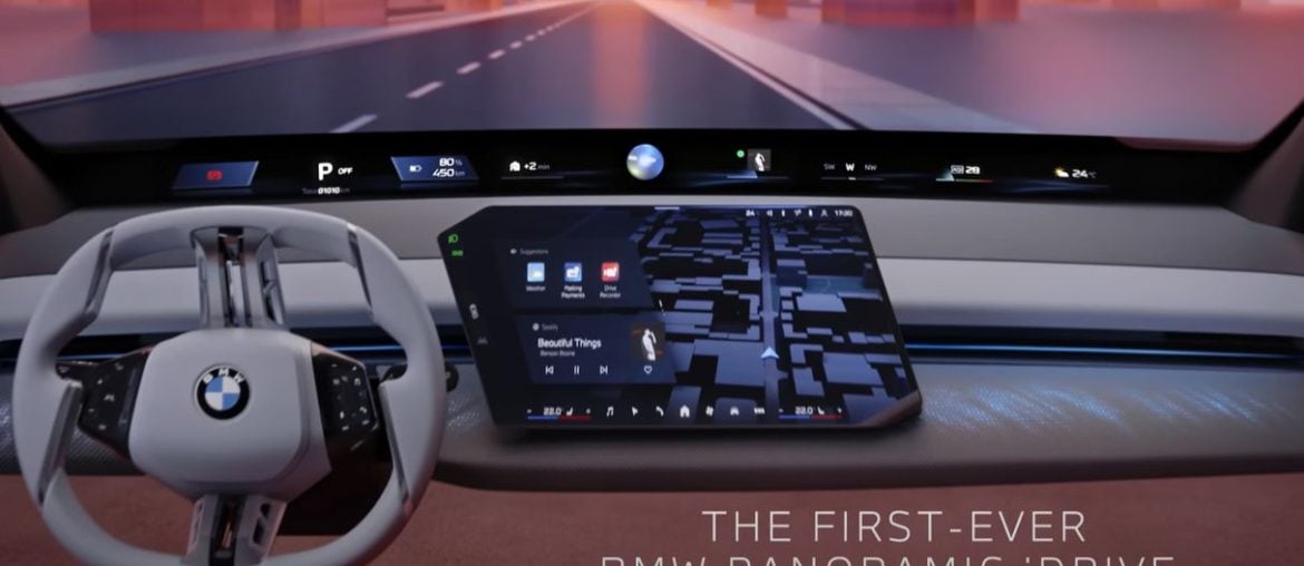 BMW Panoramic iDrive transforma o para-brisa em uma grande tela interativa