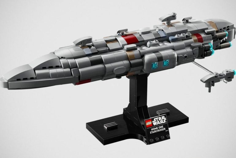 LEGO Star Wars Home One Starcruiser tem 33 cm de comprimento