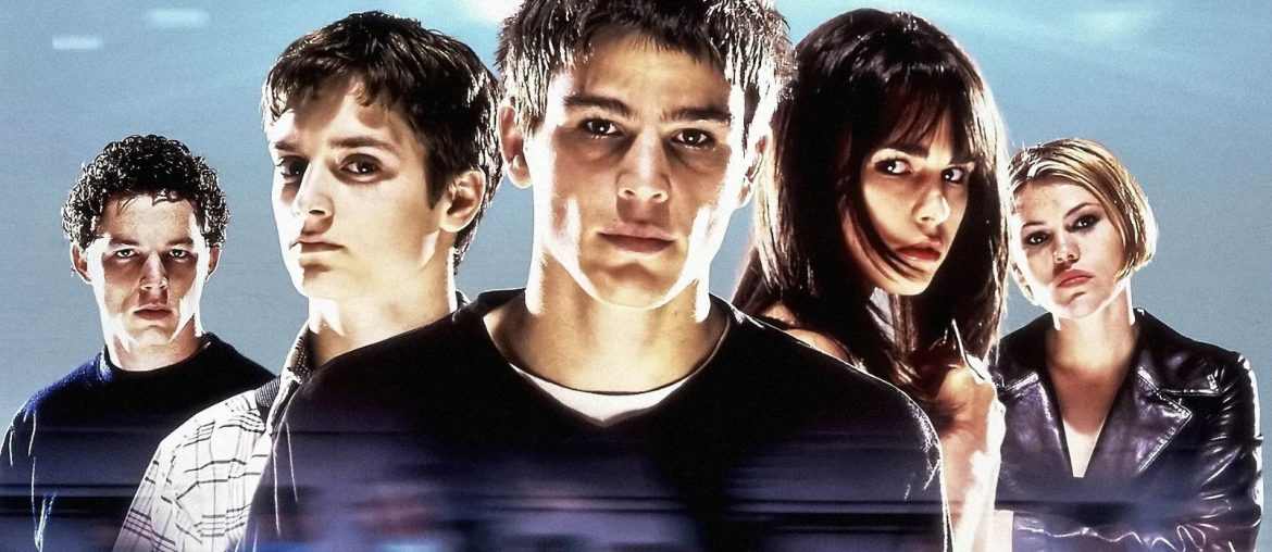 Prova Final: Clássico de terror sci-fi dos anos 90 vai ganhar um remake produzido por Robert Rodriguez