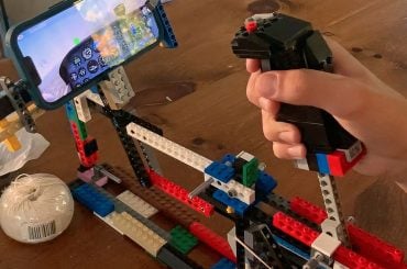 Gamer usa peças de LEGO para criar um simulador de voo funcional no iphone