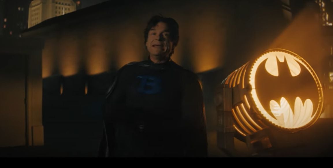 Jason Bateman estrela divertido comercial de seguros com tema de BATMAN e a galeria de vilões