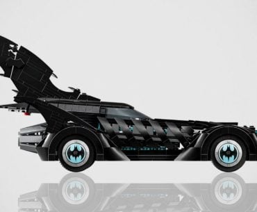 Batmóvel de 1995 vira kit LEGO em versão cheia de detalhes