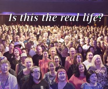 102.974 vozes ao redor do mundo cantam 'Bohemian Rhapsody' em megaperformance coletiva