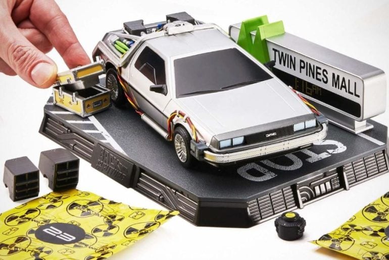 Kit do DeLorean do Twin Pines Mall traz a nostalgia dos anos 80
