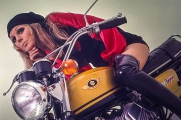 As polêmicas campanhas da Suzuki fotografadas por Franco Turcati que chocaram a Itália nos anos 1960