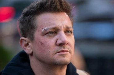 Jeremy Renner relembra experiência de quase morte em acidente com máquina de neve: ‘Não queria voltar’