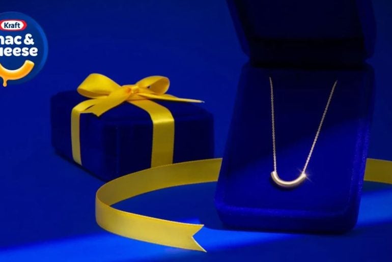 Kraft Mac & Cheese lança colar de macarrão de ouro 14k para o Dia das Mães