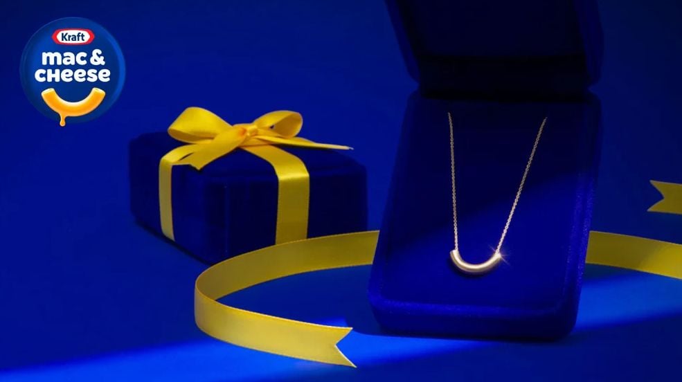 Kraft Mac & Cheese lança colar de macarrão de ouro 14k para o Dia das Mães