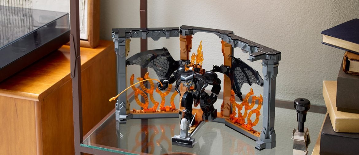 LEGO lança diorama do Balrog em formato de livro com a icônica frase ‘você não passará!’