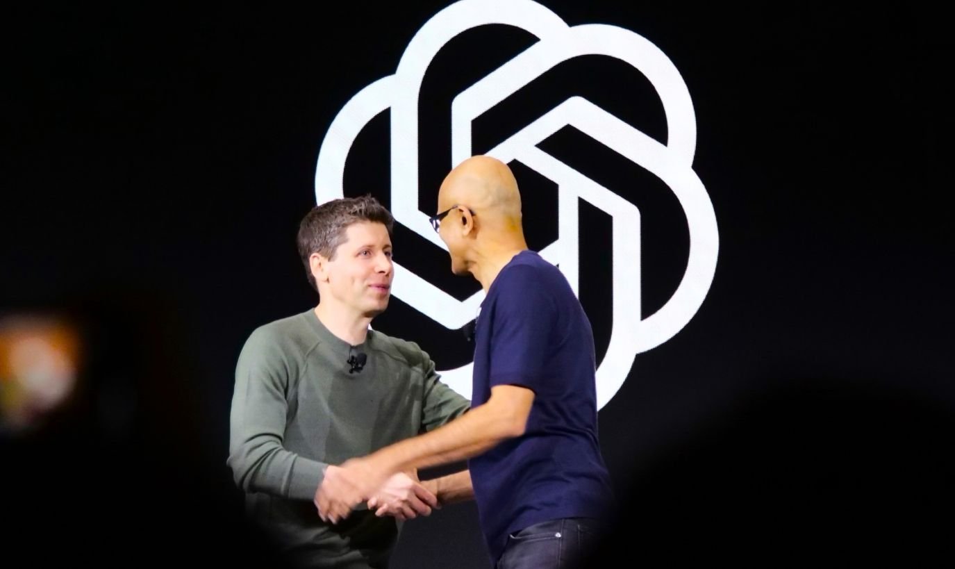 OpenAI adquire empresa de Jony Ive por US$ 6,5 bi para entrar no mercado de hardware de IA