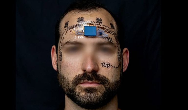 Tatuagem temporária na testa monitora atividade cerebral e níveis de estresse