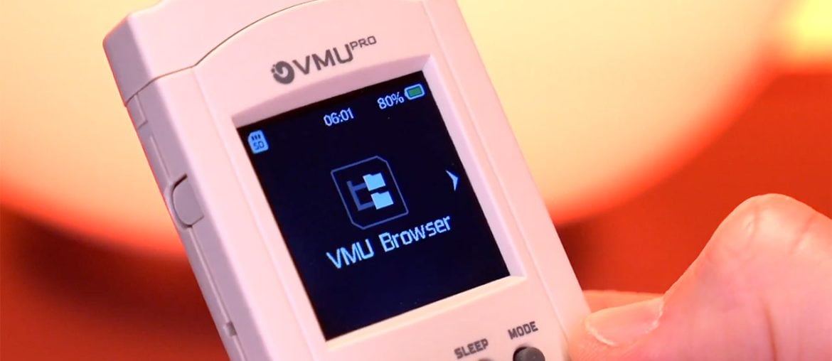 VMU Pro: acessório do Dreamcast vira portátil retrô modernizado