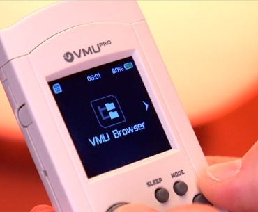 VMU Pro: acessório do Dreamcast vira portátil retrô modernizado