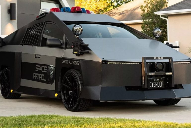 Prius 2004 vira viatura Cybercop inspirada no Cybertruck, e é vendido por US$ 4.550. Valor vai para caridade
