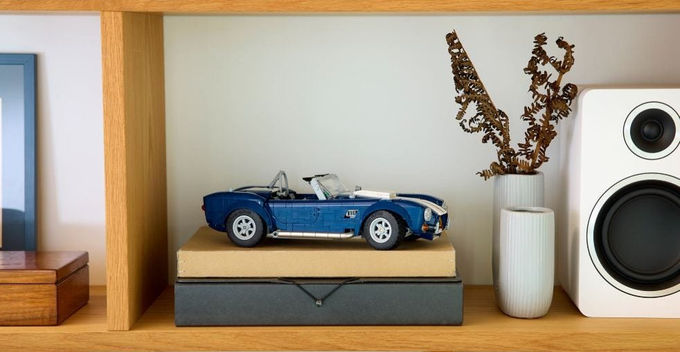 LEGO lança Shelby Cobra 427 para você montar sua própria máquina