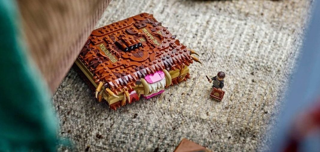 LEGO lança nova versão do Livro Monstruoso dos Monstros de Harry Potter que se move e morde