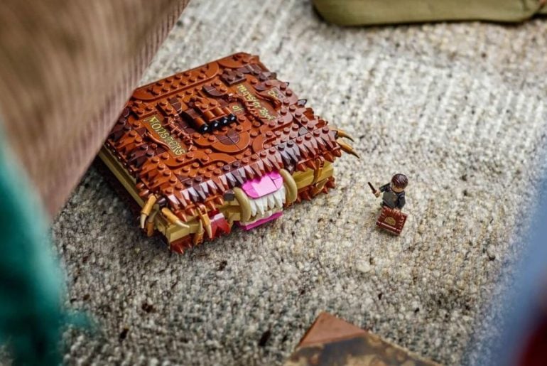 LEGO lança nova versão do Livro Monstruoso dos Monstros de Harry Potter que se move e morde