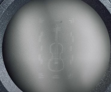 O menor violino do mundo cabe em um fio de cabelo, e mostra o poder de uma nova tecnologia em escala nano