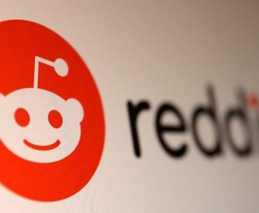 Reddit processa a Anthropic por usar postagens de usuários para treinar IA sem autorização
