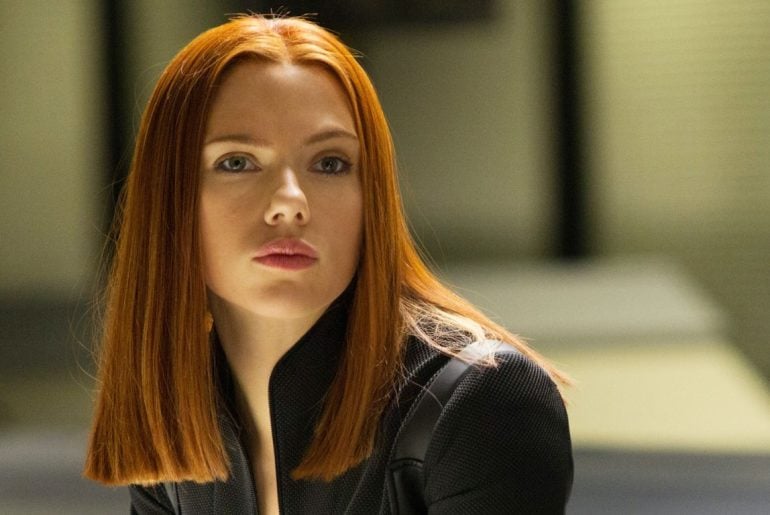 Scarlett Johansson fala sobre os desafios de atuar na Marvel: ‘Você começa a se sentir como uma engrenagem da máquina’