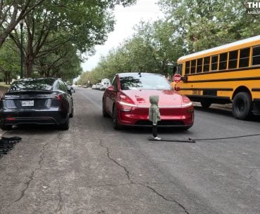 Teste do Tesla em modo autônomo em zona escolar falha