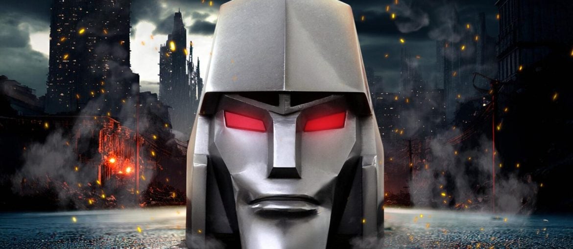 Cabeça em tamanho real do Megatron G1 tem 34 cm de altura