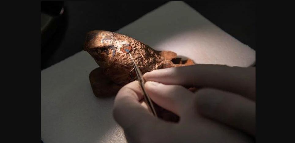 Azul egípcio: Pigmento de 5 mil anos é recriado por cientistas usando técnicas antigas