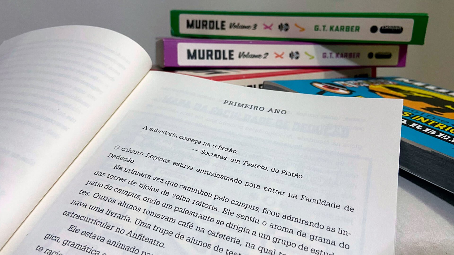 Murdle: A Escola de Mistérios chega ao Brasil com presença confirmada de G. T. Karber na Bienal do Livro do Rio