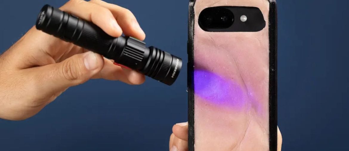 Capa de celular que imita pele humana é estranha, mas alerta sobre os perigos do sol