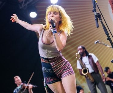 Hayley Williams lança discretamente 17 faixas inéditas em site pessoal