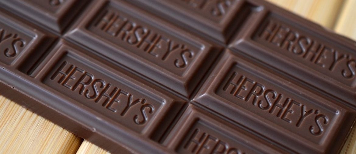 Hershey vai aumentar preços e mudar receitas e embalagens por causa da alta no custo do cacau