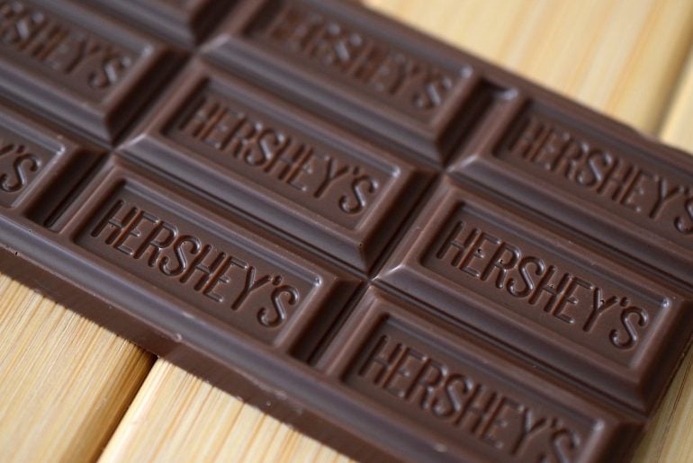 Hershey vai aumentar preços e mudar receitas e embalagens por causa da alta no custo do cacau