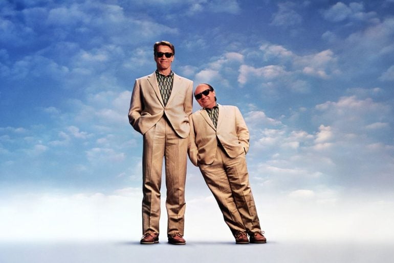 Arnold Schwarzenegger revela que Irmãos Gêmeos foi o filme mais lucrativo de sua carreira