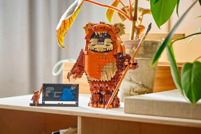 Wicket, o Ewok, ganha versão em LEGO (e até um lanchinho)